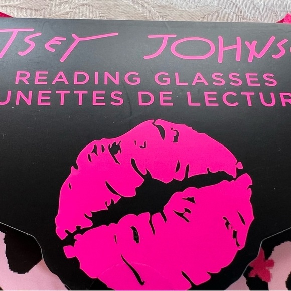 BETSEY Johnson Readers   3pairs!